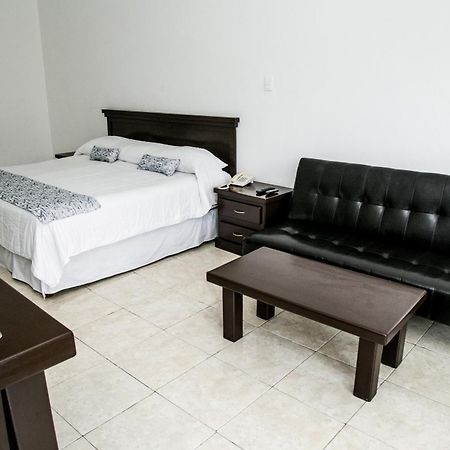 Booking Dioh Monterrey Bagian luar foto