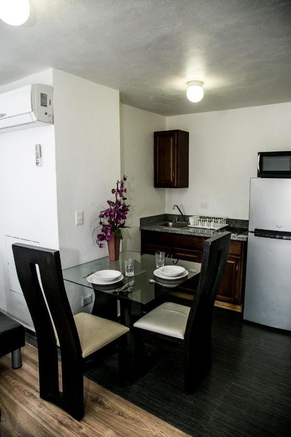 Booking Dioh Monterrey Bagian luar foto