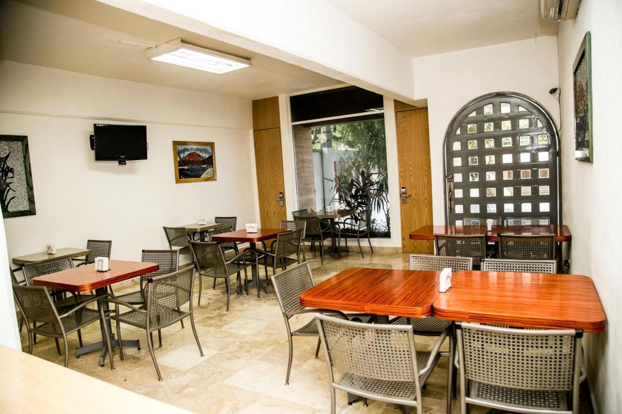 Booking Dioh Monterrey Bagian luar foto