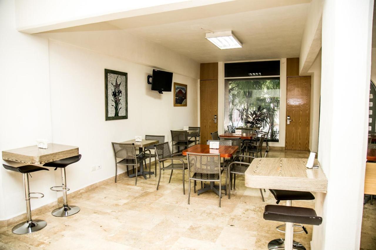 Booking Dioh Monterrey Bagian luar foto