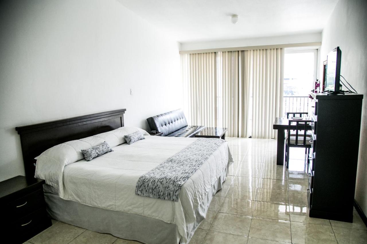 Booking Dioh Hotel Monterrey Bagian luar foto